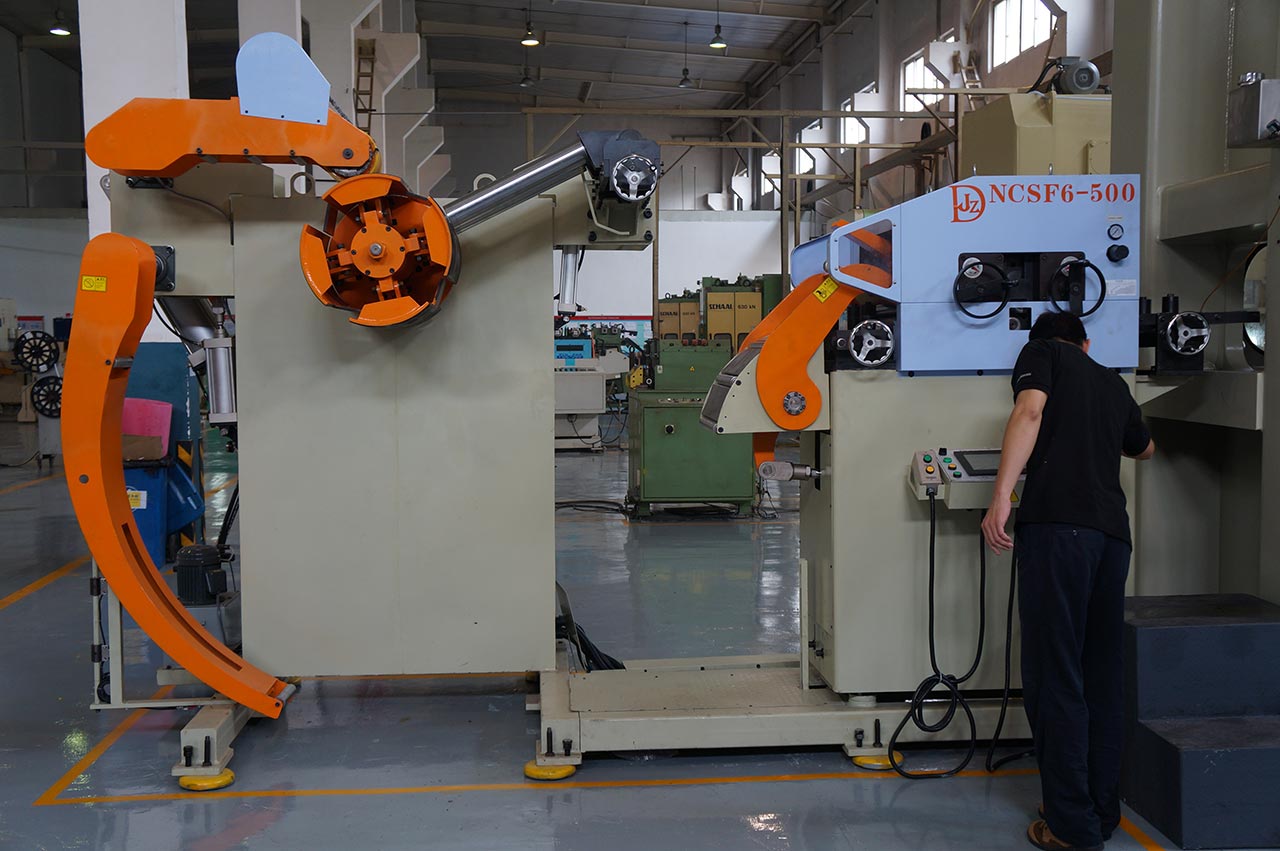 常熟沖床送料機(jī)廠家