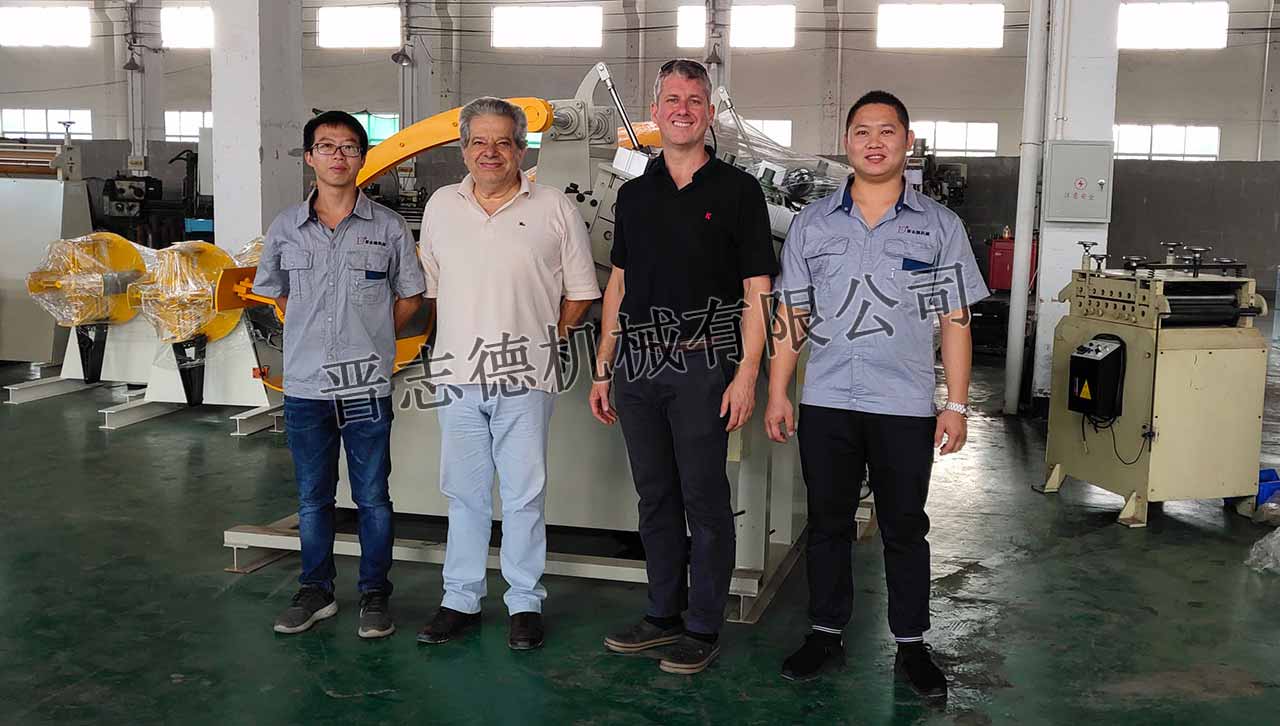 美國客戶來訪送料機廠,美國客戶考察常州送料機廠 美國客戶來訪送料機廠,美國客戶考察常州送料機廠