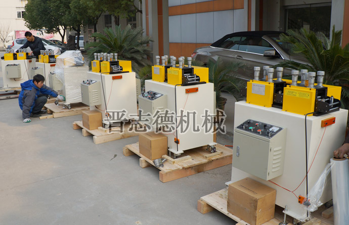 送料機(jī)、整平機(jī)裝箱出口