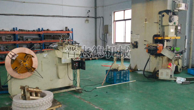 中板二合一NC送料機(jī)生產(chǎn)線