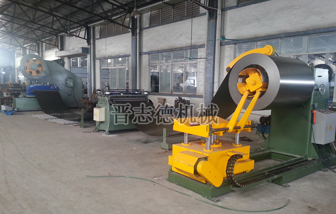 中厚板沖床送料機生產(chǎn)線