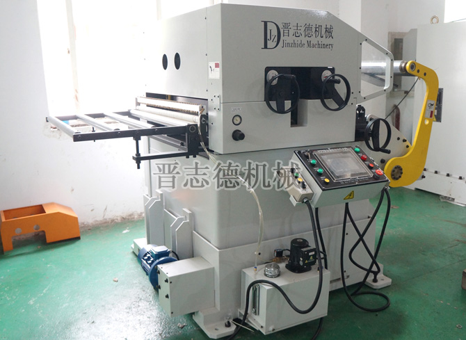 給油機配三合一送料機