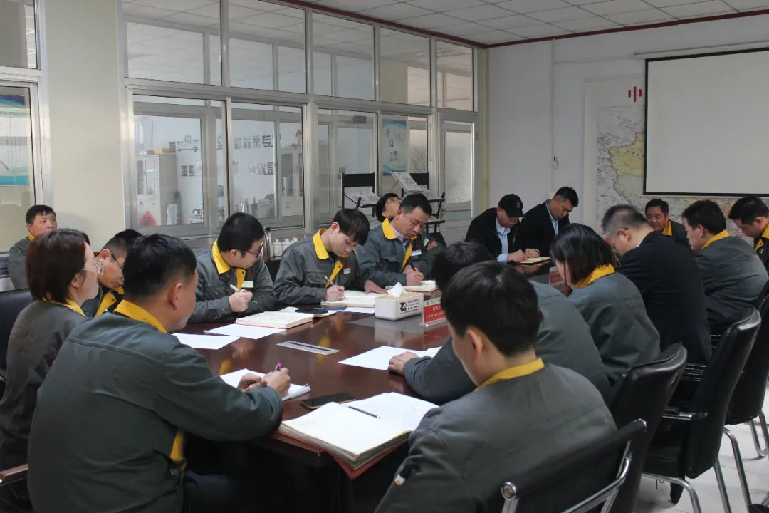 沖床送料機工廠總結(jié)會 沖床送料機工廠總結(jié)會