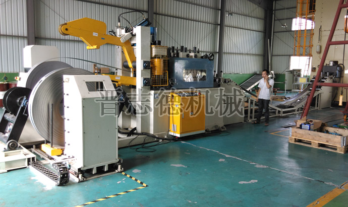 沖床送料機(jī)生產(chǎn)線