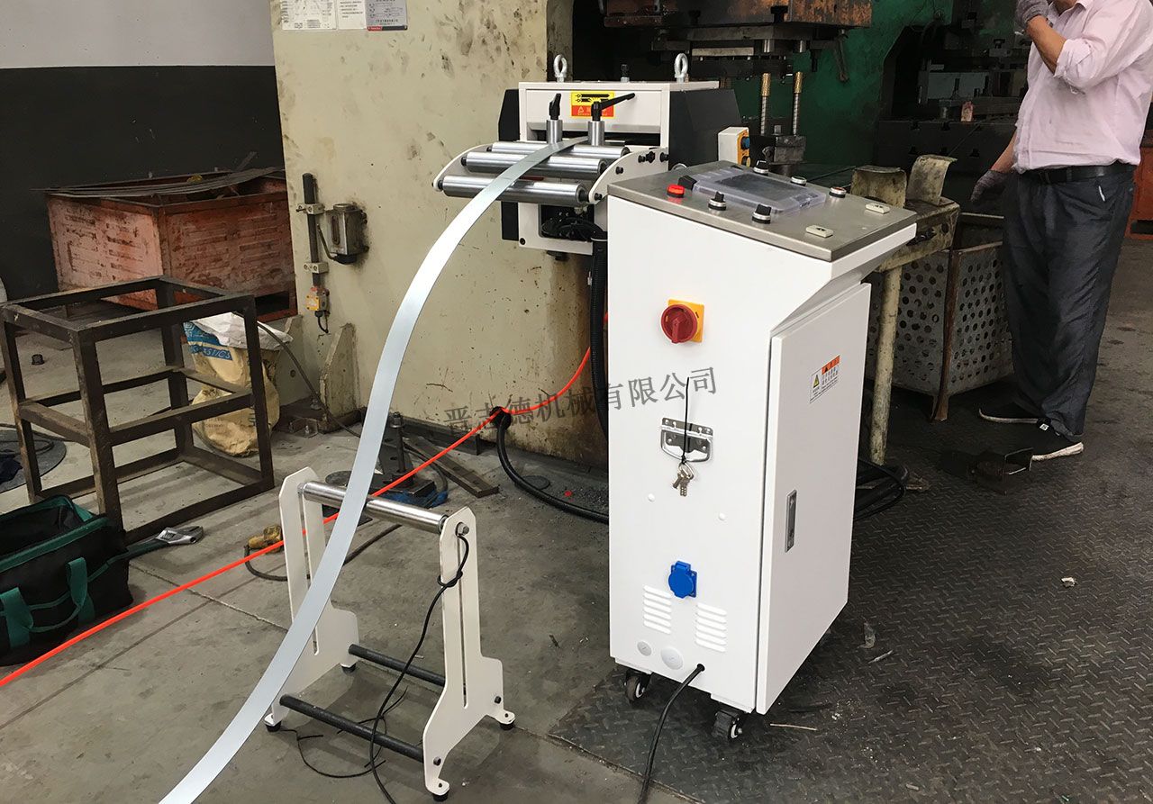 河南數(shù)控送料機(jī),河南沖床數(shù)控送料機(jī) 河南數(shù)控送料機(jī),河南沖床數(shù)控送料機(jī)