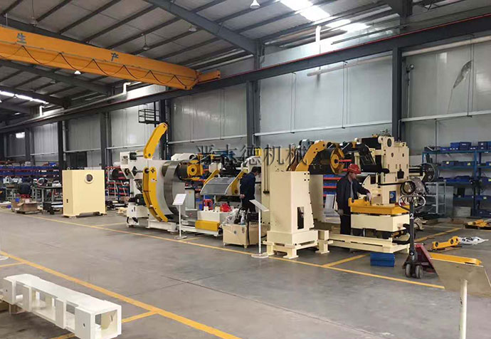 沖床送料機裝配 沖床送料機裝配