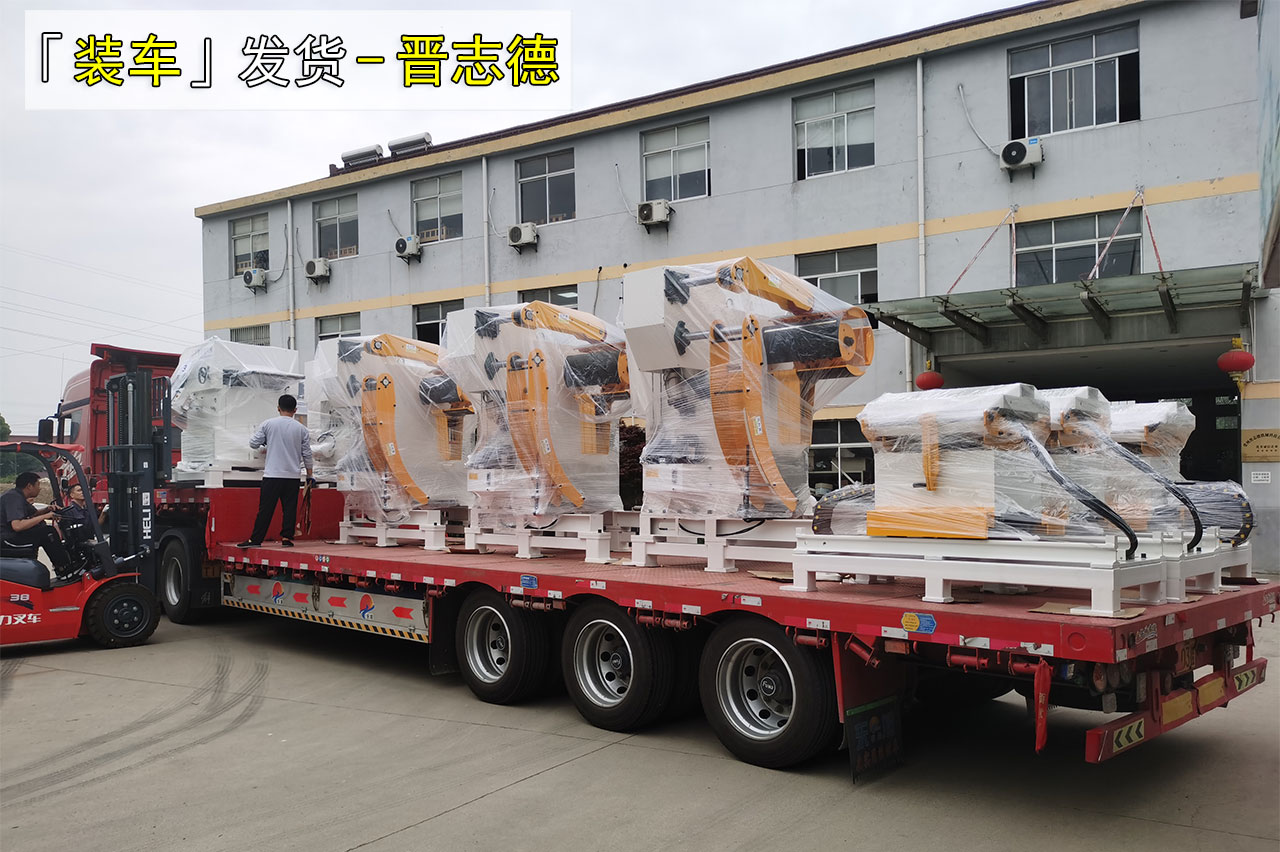 三合一送料機(jī)出貨 三合一送料機(jī)出貨