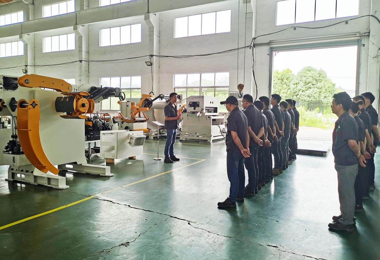 常州送料機(jī)廠員工溝通會(huì) 常州送料機(jī)廠員工溝通會(huì)