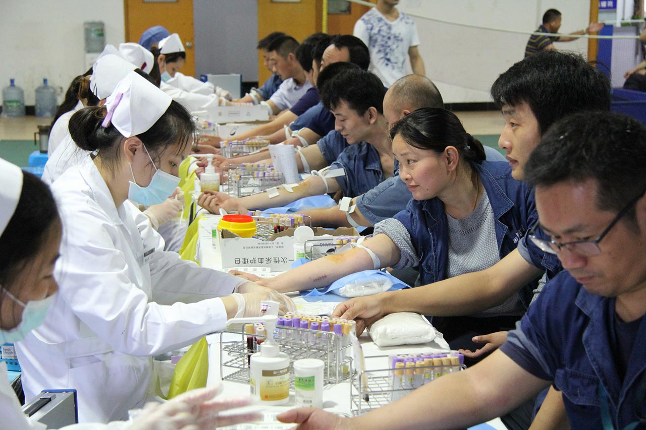 企業(yè)愛心獻血,送料機廠愛心獻血