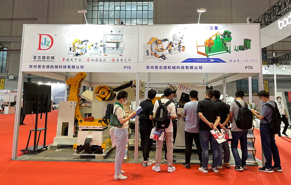 三合一送料機(jī)參展國(guó)際機(jī)床展