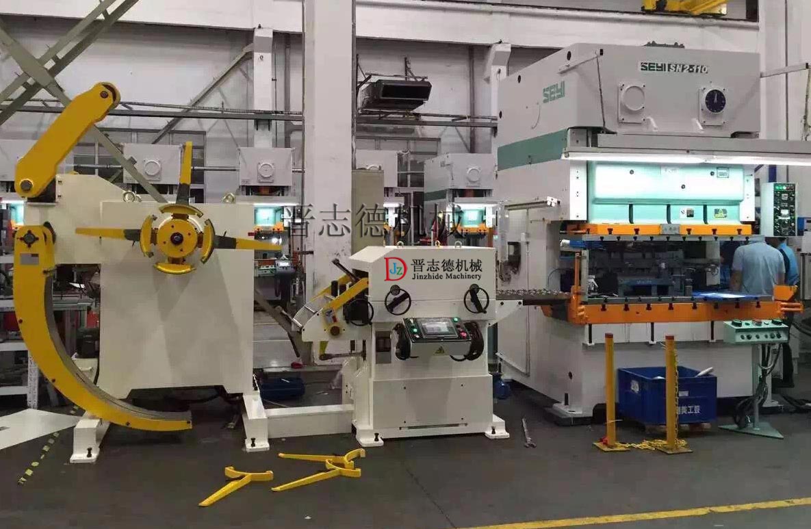 薄板三合一送料機(jī)外觀