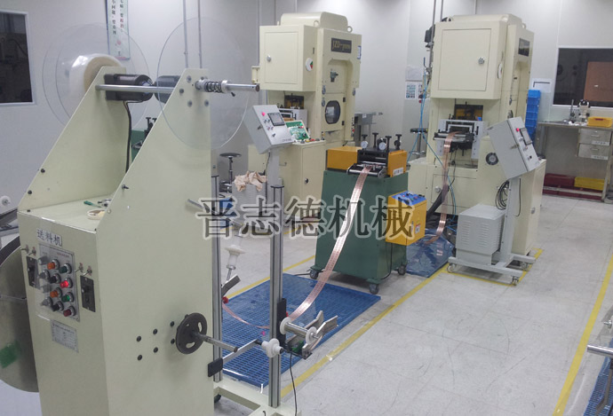 現(xiàn)代化送料機(jī)設(shè)備展廳