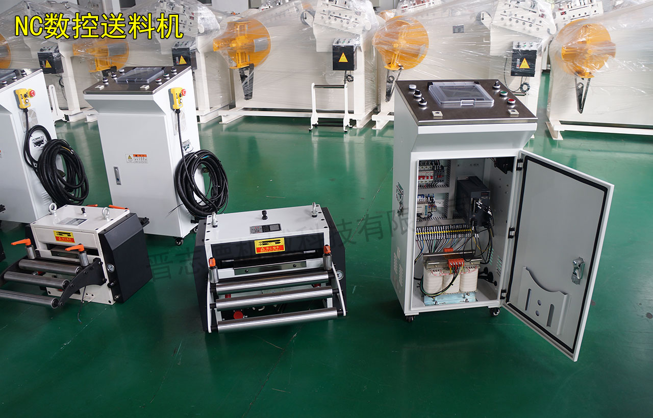 送料機(jī)交付浙江客戶